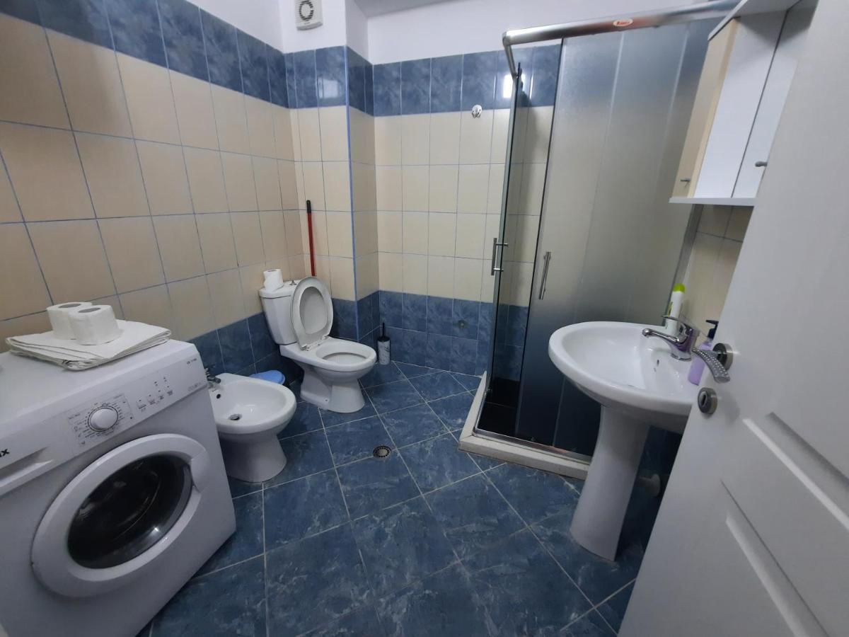 Antea Apartment 3 Vlorë Exteriör bild