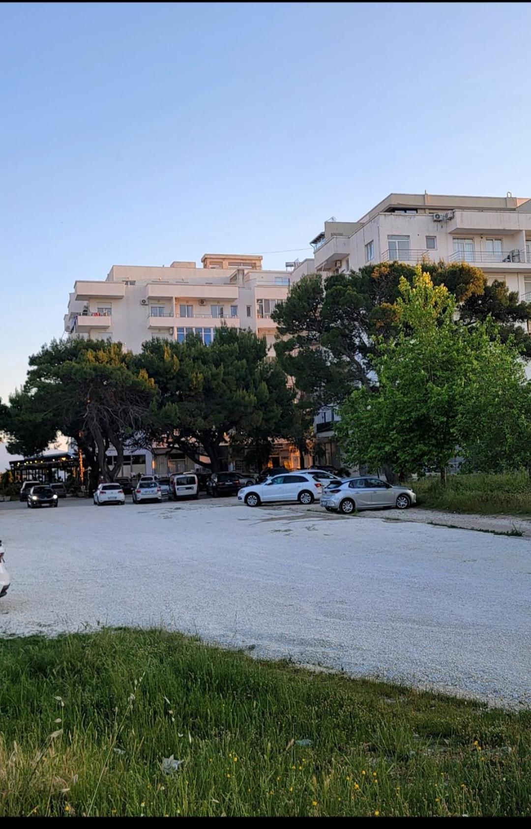 Antea Apartment 3 Vlorë Exteriör bild
